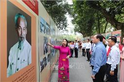 Nhiều hoạt động kỷ niệm 130 năm Ngày sinh Chủ tịch Hồ Chí Minh